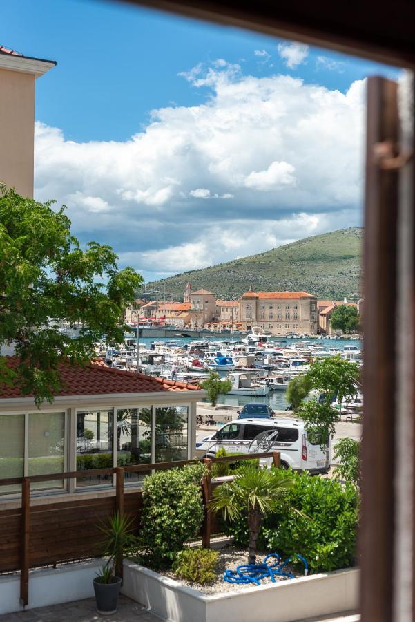 Apartments Bozan Трогир Экстерьер фото