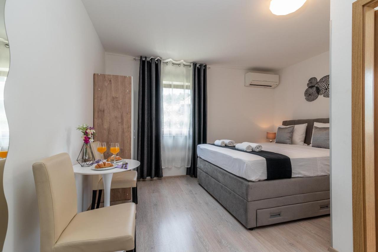 Apartments Bozan Трогир Экстерьер фото