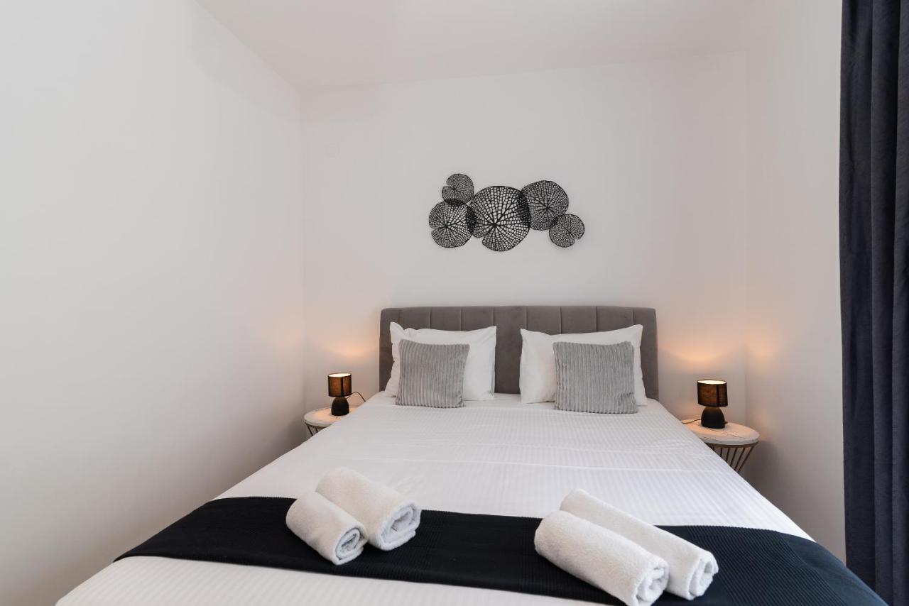 Apartments Bozan Трогир Экстерьер фото
