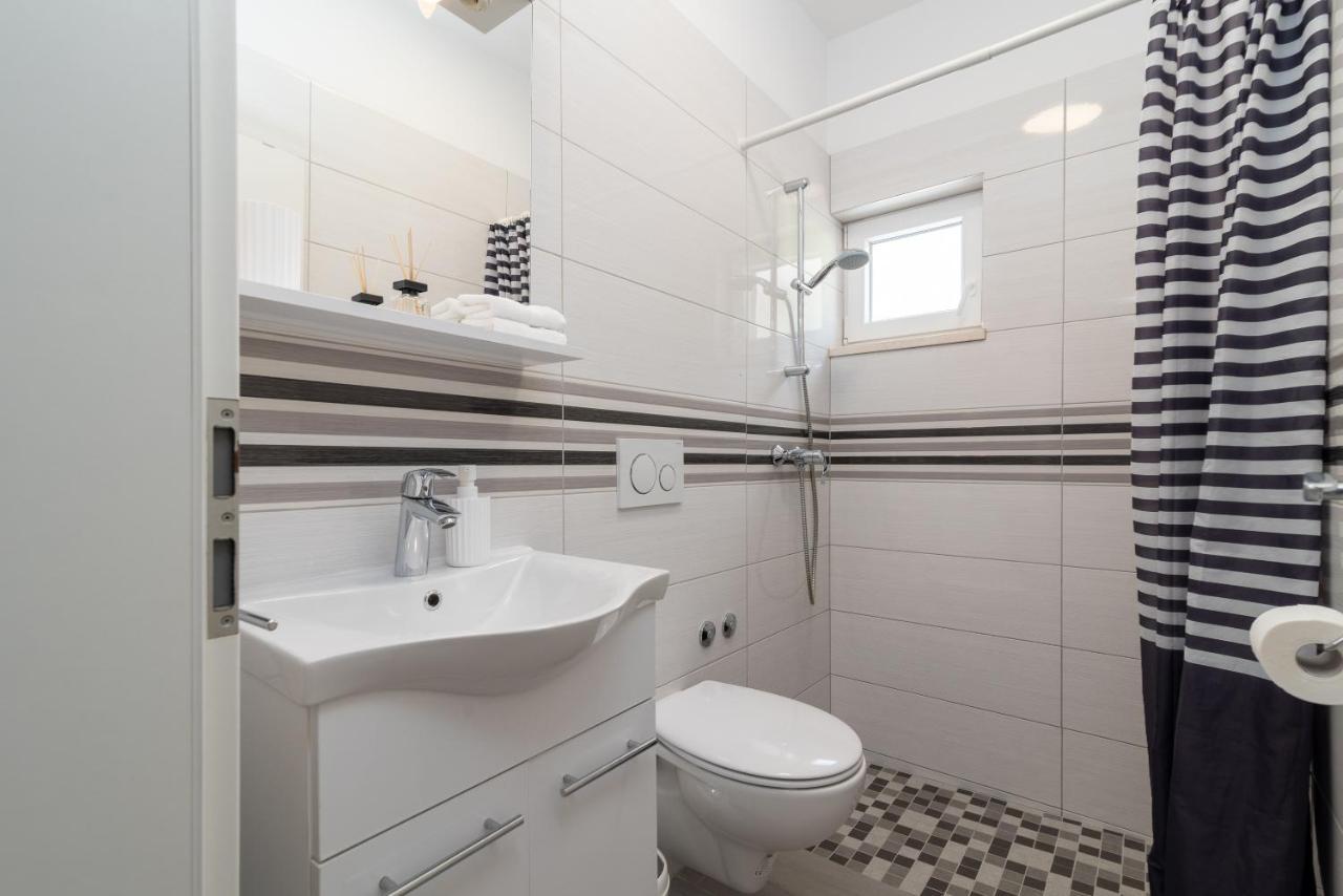 Apartments Bozan Трогир Экстерьер фото